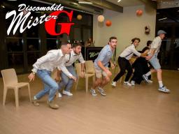 Des jeux organisés par les témoins des mariés animés par MisterG